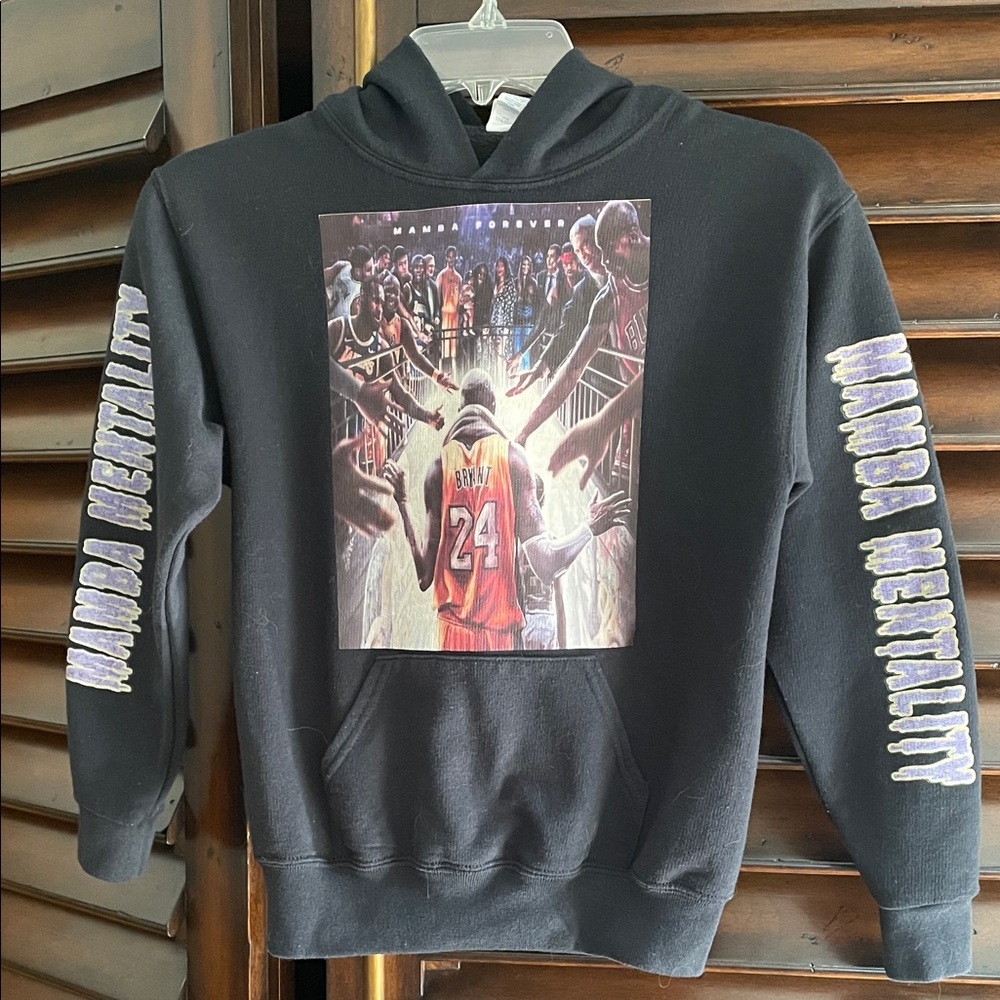 Jerzees Black Mamba Mentality Hoodie Kobe Bryant Medium Boys Fits 6-8 Best - Picture 1 of 6